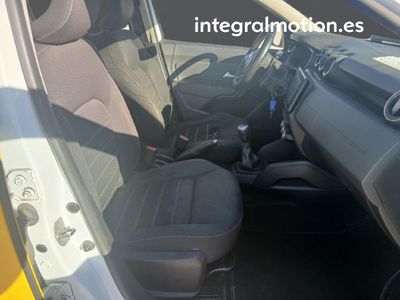 dacia-duster-comfort-blue-dci-85kw-115cv-4x4-4 Thumbnail