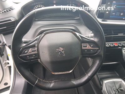 peugeot-2008-active-9 Thumbnail