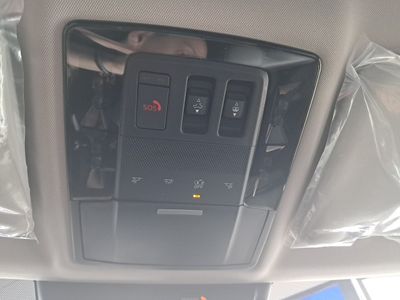mitsubishi-outlander-phev-kaiteki-4wd-18 Thumbnail