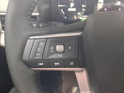 mitsubishi-outlander-phev-kaiteki-4wd-11 Thumbnail