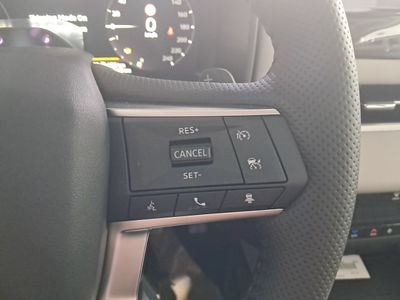mitsubishi-outlander-phev-kaiteki-4wd-12 Thumbnail