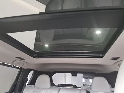 mitsubishi-outlander-phev-kaiteki-4wd-36 Thumbnail
