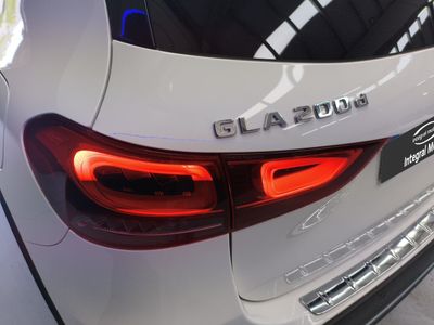 mercedes-gla-gla-200-d-27 Thumbnail