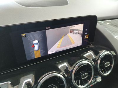 mercedes-gla-gla-200-d-15 Thumbnail