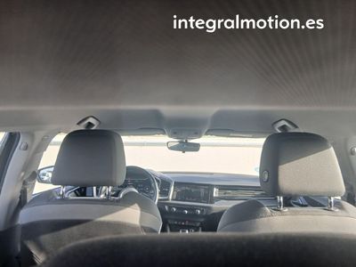audi-a1-sportback-black-line-30-tfsi-81kw-s-tron-13 Thumbnail