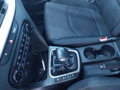 kia-ceed-1-0-mhev-88kw-120cv-drive-dct-17 Thumbnail