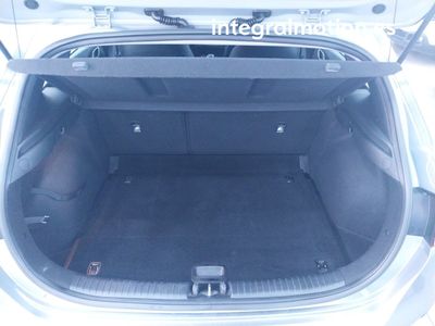 kia-ceed-1-0-mhev-88kw-120cv-drive-dct-29 Thumbnail
