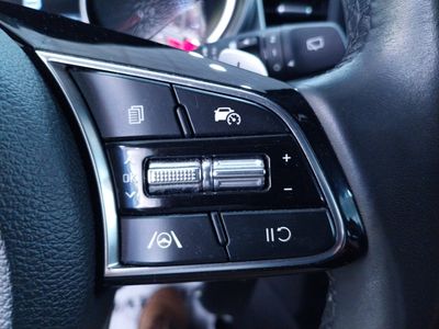 kia-ceed-1-0-mhev-88kw-120cv-drive-dct-12 Thumbnail