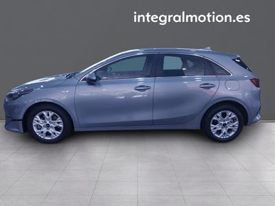 kia-ceed-1-0-mhev-88kw-120cv-drive-dct-23 Thumbnail