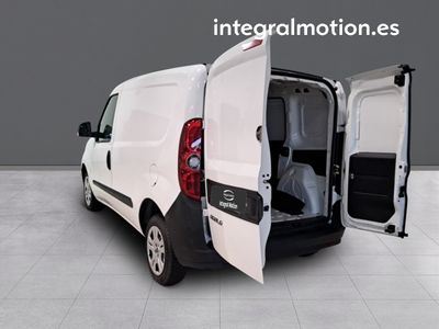fiat-dobl-cargo-sx-1-3-mjet-70-kw-95-cv-16 Thumbnail