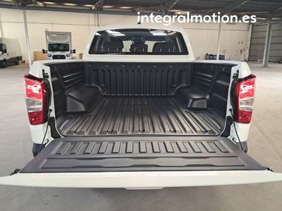 kgm-musso-sports-d22dtr-4x4-pro-24 Thumbnail