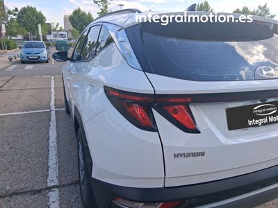 hyundai-tucson-1-6-crdi-100kw-136cv-48v-maxx-dct-27 Thumbnail