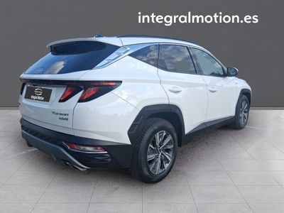 hyundai-tucson-1-6-crdi-100kw-136cv-48v-maxx-dct-4 Thumbnail