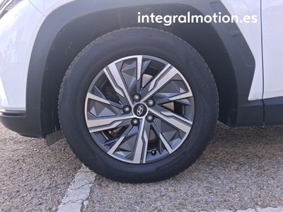 hyundai-tucson-1-6-crdi-100kw-136cv-48v-maxx-dct-28 Thumbnail