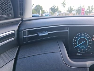 hyundai-tucson-1-6-crdi-100kw-136cv-48v-maxx-dct-4x4-19 Thumbnail