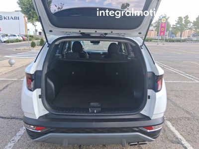hyundai-tucson-1-6-crdi-100kw-136cv-48v-maxx-dct-4x4-28 Thumbnail