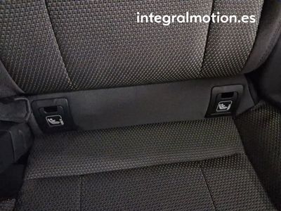 subaru-crosstrek-2-0i-hybrid-cvt-field-22 Thumbnail