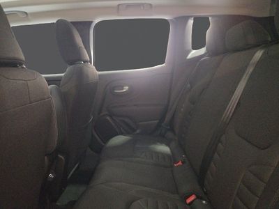 jeep-renegade-4xe-north-star-1-3-phev-240hp-at-eawd-9 Thumbnail