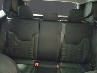 jeep-renegade-4xe-north-star-1-3-phev-240hp-at-eawd-19 Thumbnail