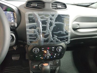 jeep-renegade-4xe-north-star-1-3-phev-240hp-at-eawd-15 Thumbnail