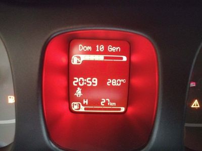 fiat-panda-panda-1-0-hybrid-51kw-70cv-7 Thumbnail