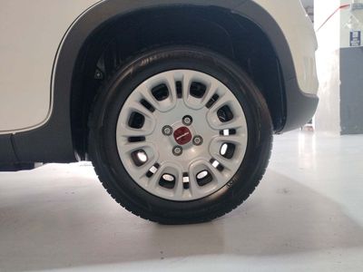 fiat-panda-panda-1-0-hybrid-51kw-70cv-28 Thumbnail