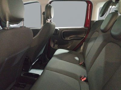 fiat-panda-panda-1-0-hybrid-51kw-70cv-9 Thumbnail