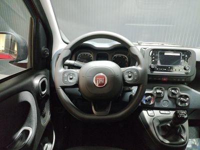 fiat-panda-panda-1-0-hybrid-51kw-70cv-10 Thumbnail