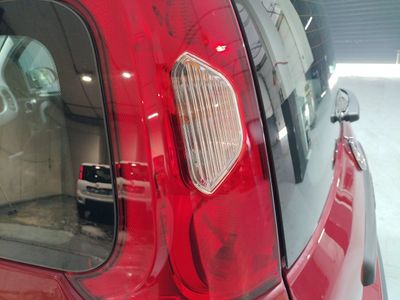 fiat-panda-panda-1-0-hybrid-51kw-70cv-27 Thumbnail