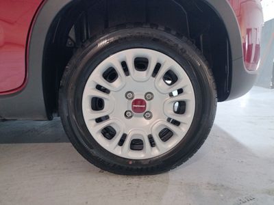 fiat-panda-panda-1-0-hybrid-51kw-70cv-28 Thumbnail