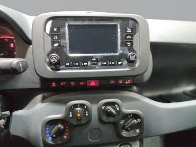 fiat-panda-panda-1-0-hybrid-51kw-70cv-14 Thumbnail