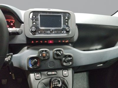 fiat-panda-panda-1-0-hybrid-51kw-70cv-15 Thumbnail