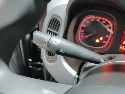 fiat-panda-panda-1-0-hybrid-51kw-70cv-13 Thumbnail