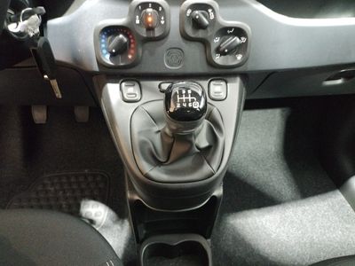 fiat-panda-panda-1-0-hybrid-51kw-70cv-17 Thumbnail