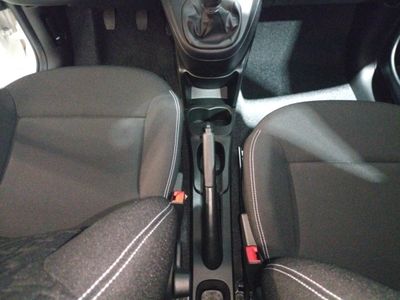 fiat-panda-panda-1-0-hybrid-51kw-70cv-21 Thumbnail