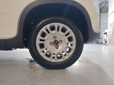 fiat-panda-panda-1-0-hybrid-51kw-70cv-28 Thumbnail