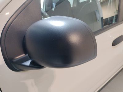 fiat-panda-panda-1-0-hybrid-51kw-70cv-30 Thumbnail