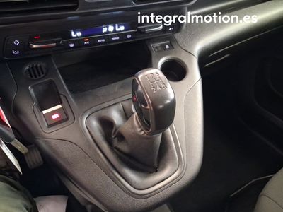 peugeot-partner-active-nav-standard-bluehdi-73kw-monovolumen-compacto-17 Thumbnail