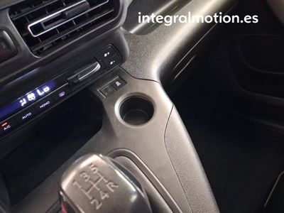 peugeot-partner-active-nav-standard-bluehdi-73kw-monovolumen-compacto-21 Thumbnail