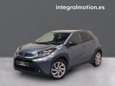 toyota-aygo-x-cross-1-0-vvt-i-72cv-play-0