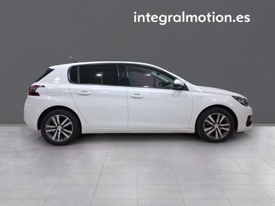 peugeot-308-5p-style-bluehdi-130-s-s-25 Thumbnail