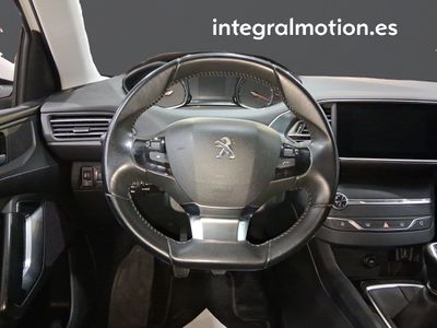 peugeot-308-5p-style-bluehdi-130-s-s-10 Thumbnail