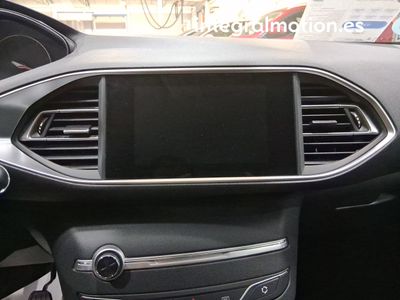 peugeot-308-5p-style-bluehdi-130-s-s-14 Thumbnail