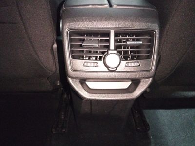 peugeot-3008-1-5-bluehdi-96kw-130cv-s-s-active-pack-20 Thumbnail