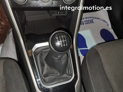 volkswagen-t-roc-advance-r-line-2-0-tdi-85kw-115cv-17 Thumbnail