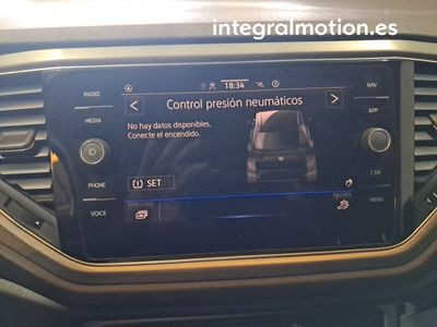 volkswagen-t-roc-advance-r-line-2-0-tdi-85kw-115cv-15 Thumbnail