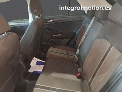 volkswagen-t-roc-advance-r-line-2-0-tdi-85kw-115cv-9 Thumbnail