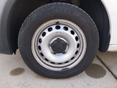 volkswagen-caddy-profes-2-0-tdi-bmt-4motion-furg-n-derivado-de-turismo-17 Thumbnail