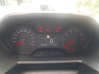 peugeot-rifter-active-pack-standard-bluehdi-73kw-8 Thumbnail