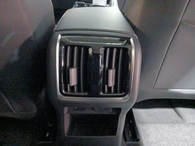 bestune-b70-1-5t-dct-exclusive-20 Thumbnail